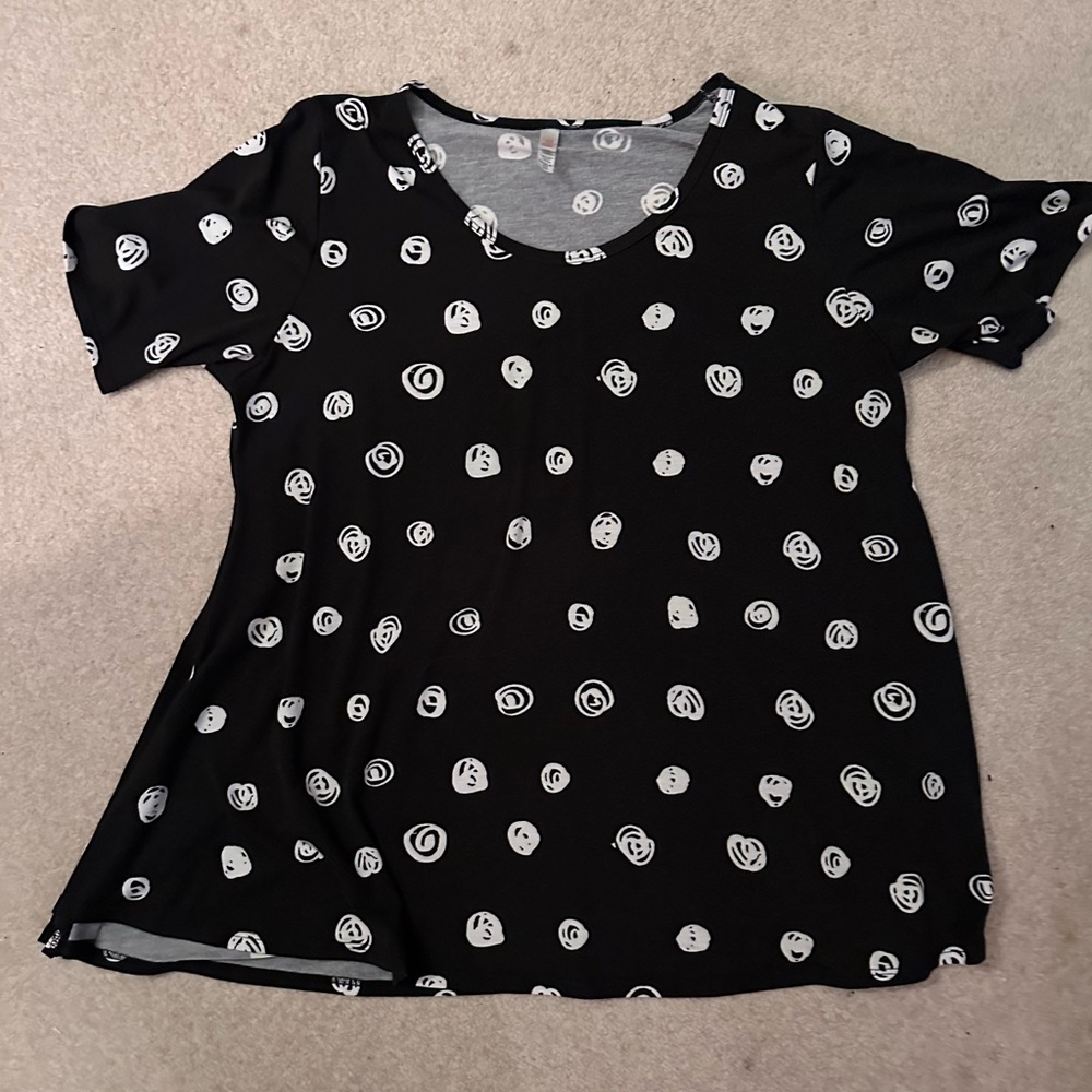 Lularoe cute roomy plus size top!